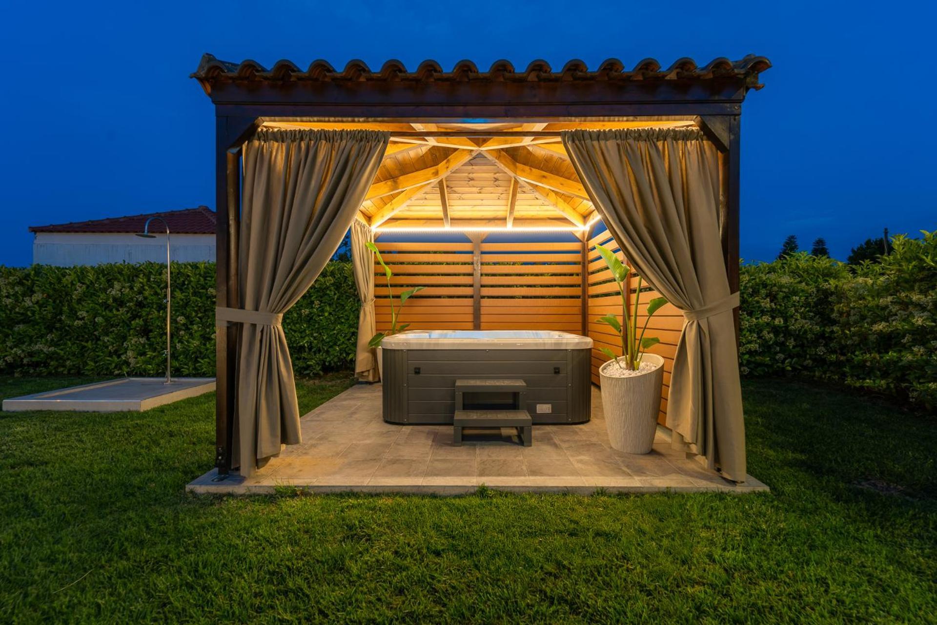 Villa Giota Luxury Living เธโอโลกอส ภายนอก รูปภาพ