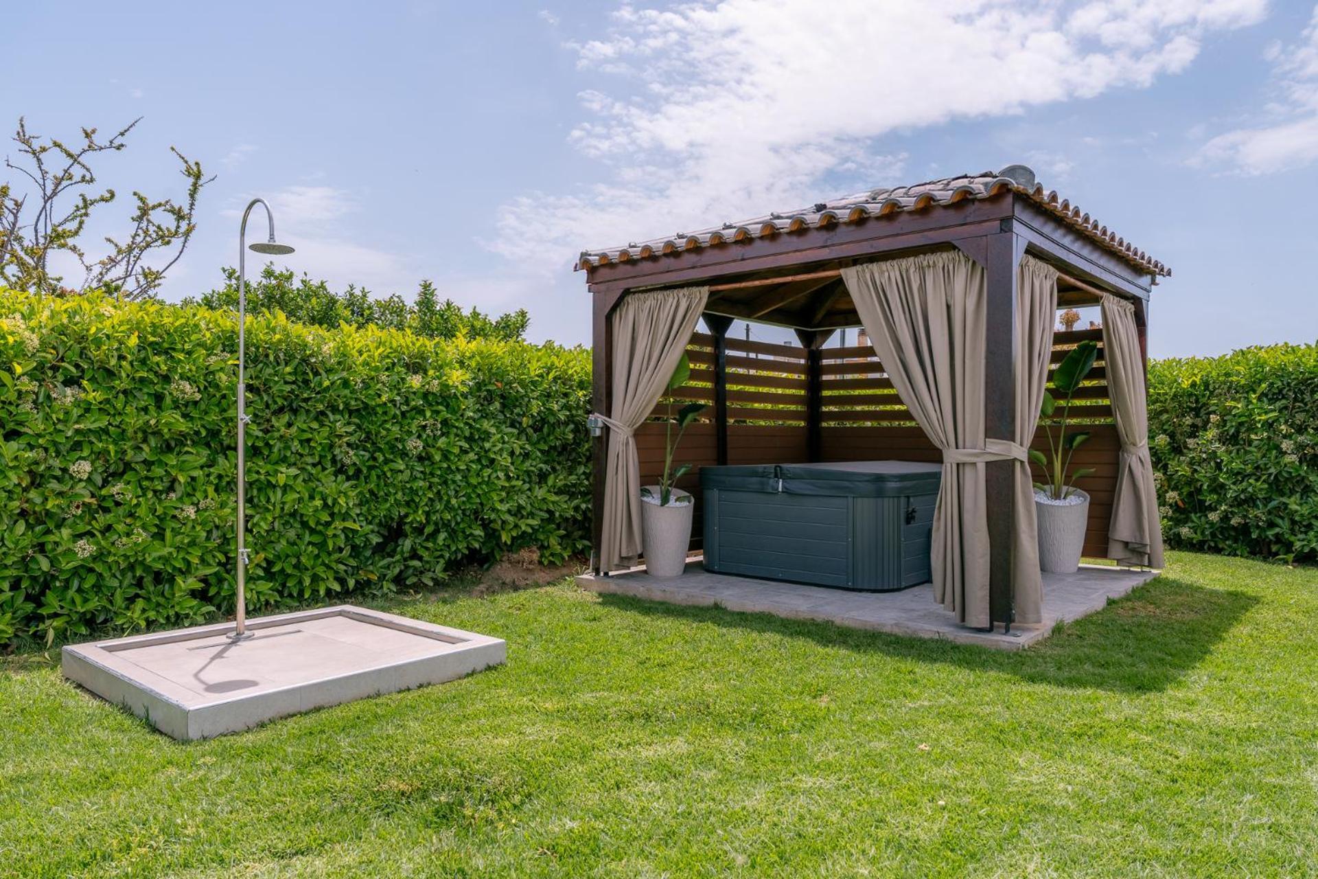 Villa Giota Luxury Living เธโอโลกอส ภายนอก รูปภาพ